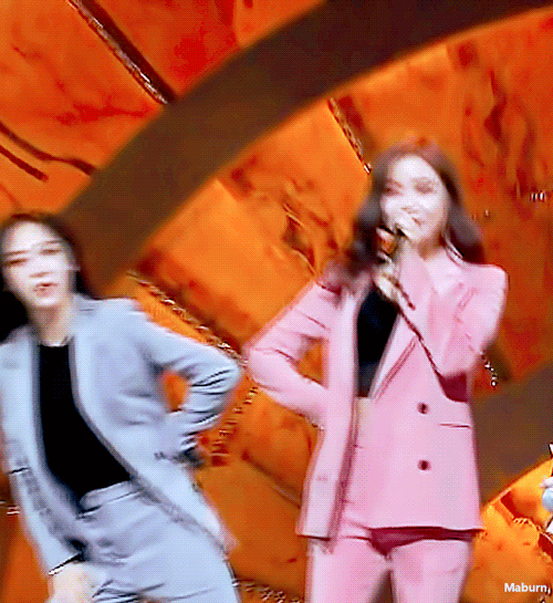 오늘 청룡영화제 마마무.gif | 인스티즈