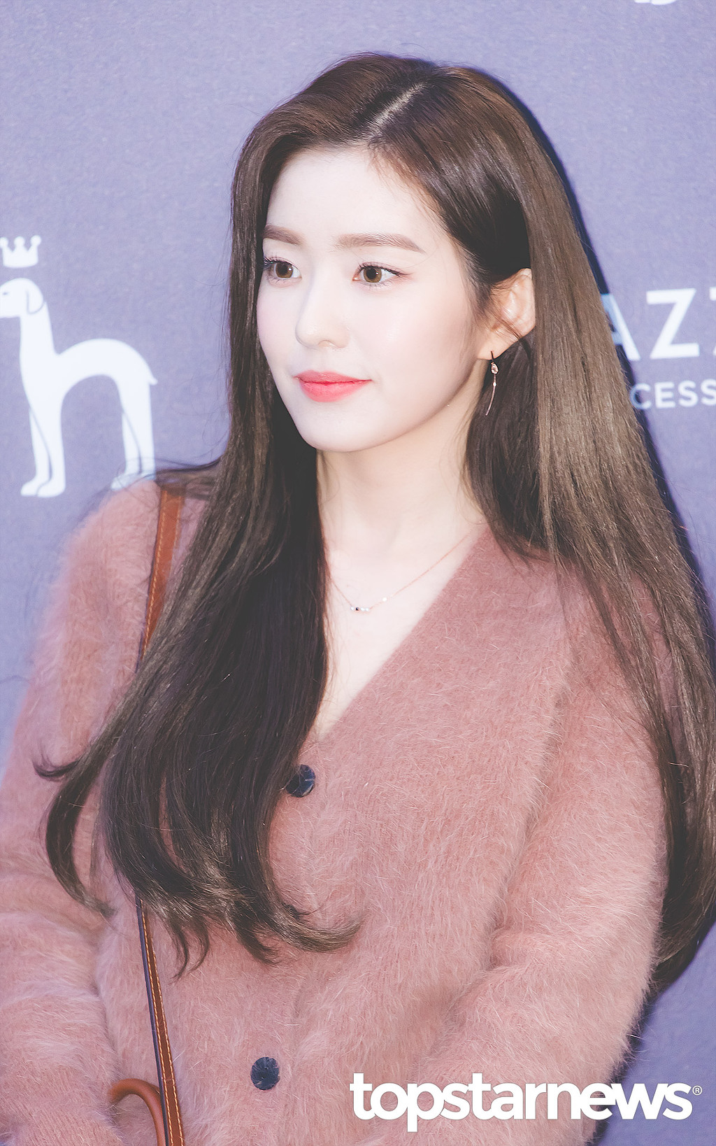 오늘자 헤지스 플래그쉽스토어 행사 레드벨벳 아이린.jpgif | 인스티즈