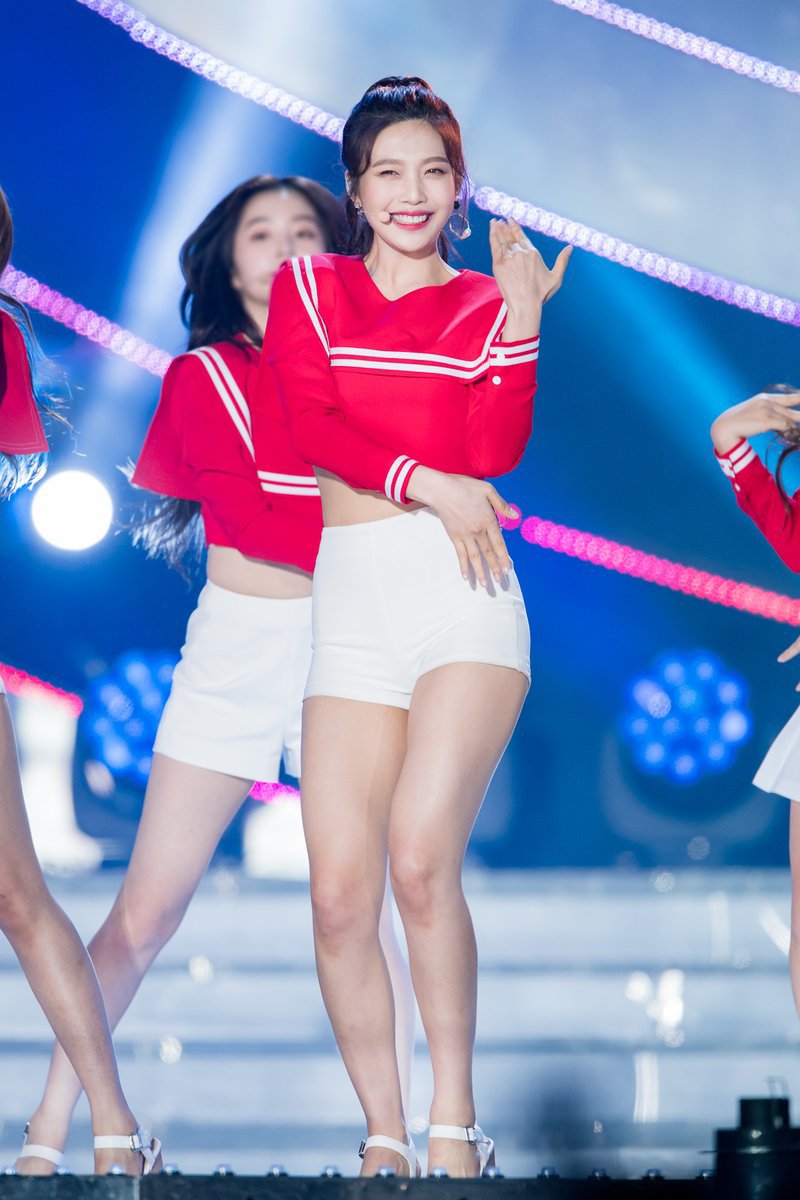 [레드벨벳] 조이 쭈구리 윙크.gif | 인스티즈