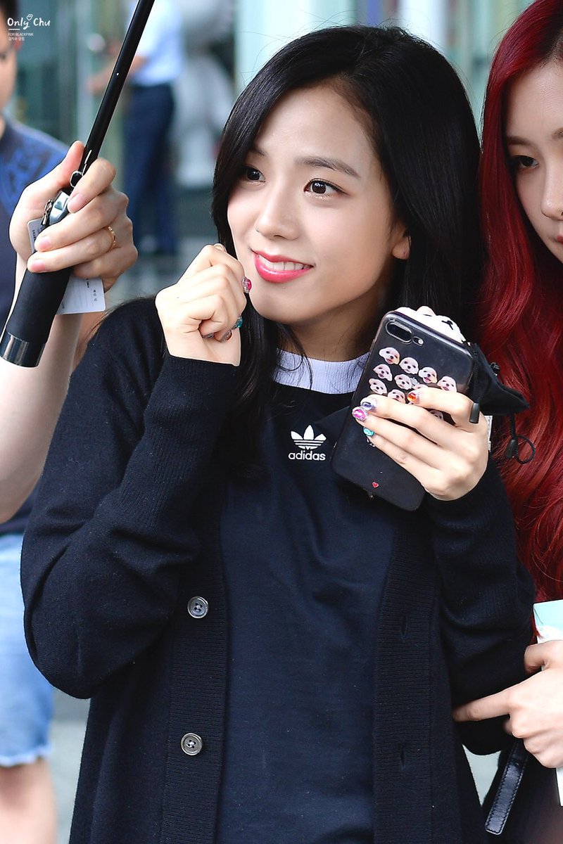 오프숄더입은 블랙핑크 지수.jpgif | 인스티즈