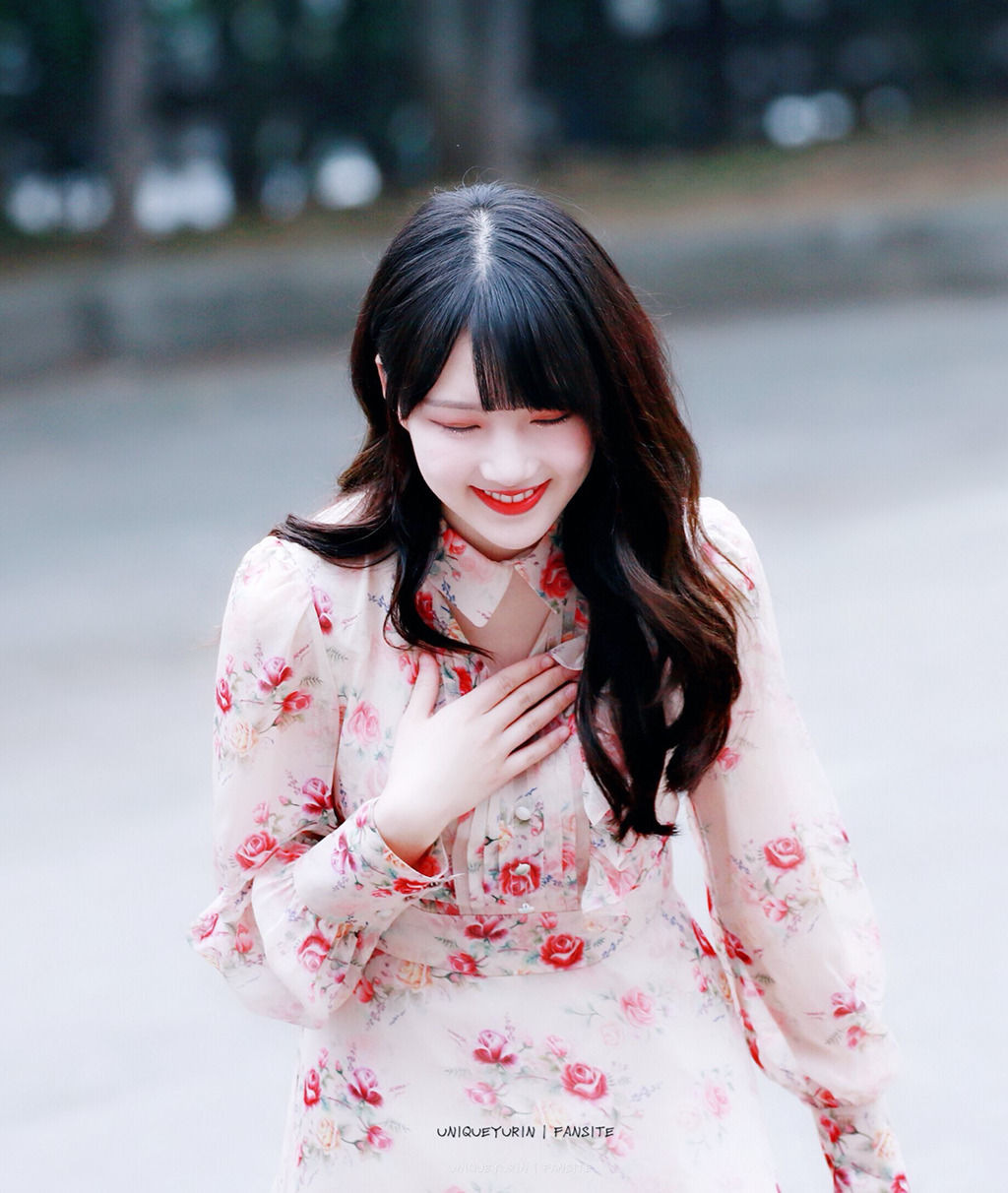[여자친구] 동생의 생일 파티에 초대 받아서 예린이 | 인스티즈