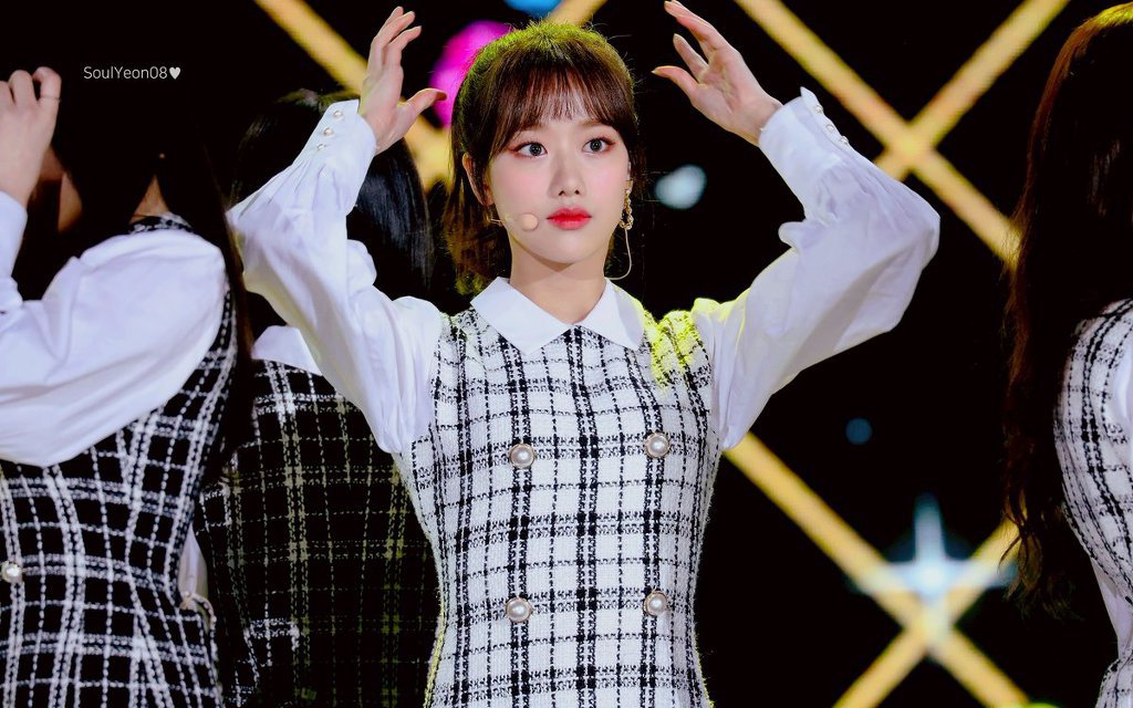 상큼하게 이쁜 에이프릴 이나은.jpgif | 인스티즈