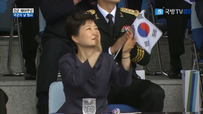 국군의 날 기념식 과거와 비교 | 인스티즈