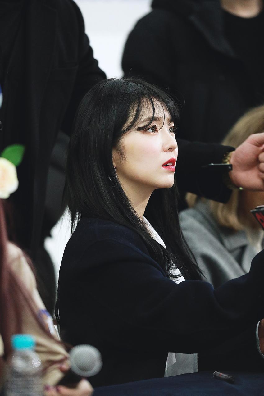 레드벨벳 아이린의 클라스 옆모습.jpg | 인스티즈