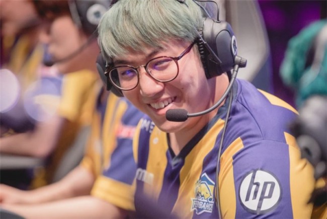 [LOL] 페이커 올스타전 출국때 벌어진 해프닝.jpg | 인스티즈