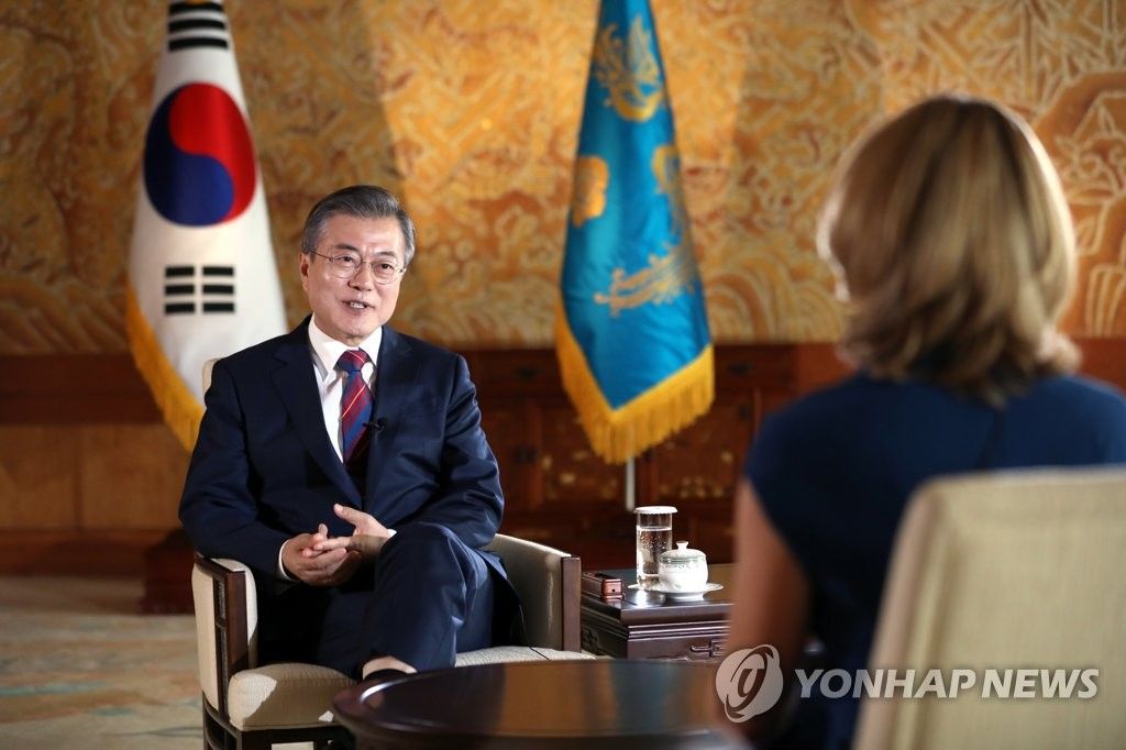 대통령에 대한 충격적인 기자의 예의를 보여주는 bbc특파원 로라비커 기자 | 인스티즈