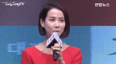 오늘 말 한번 실수했다가 제작보고회에서 선배들한테 쉼없이 놀림당한 최우식ㅋㅋ.gif | 인스티즈